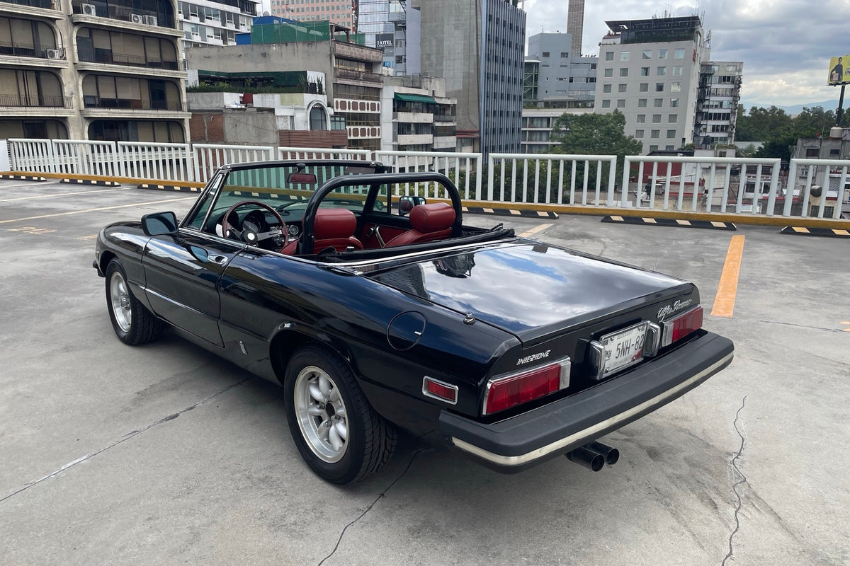 Alfa Romeo Spider 2000 1978, tres cuartos trasero