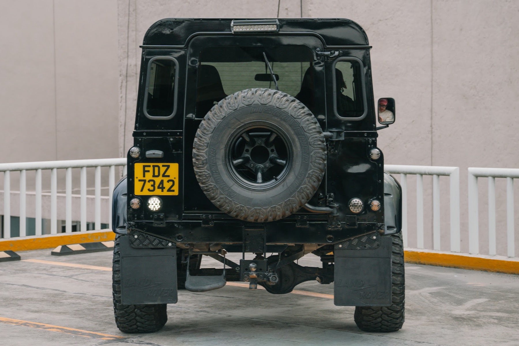 Land Rover Defender 90 2.5 TDI 1989 negro - foto 10