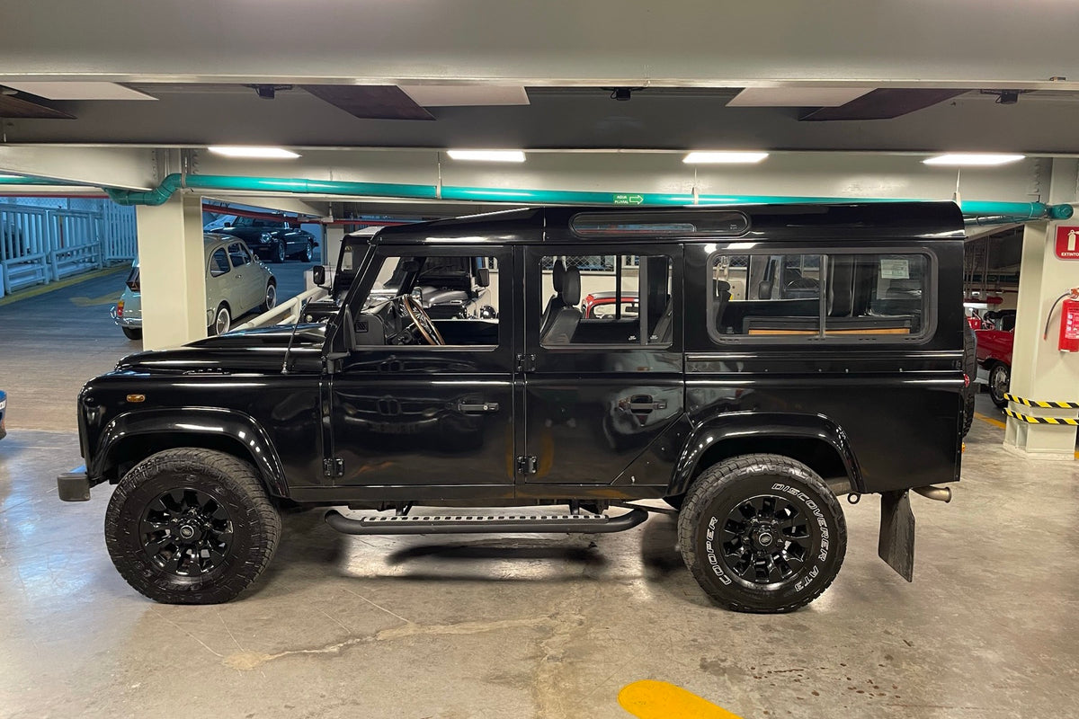 Land Rover Defender 110 TD4 2008, perfil lateral izquierdo