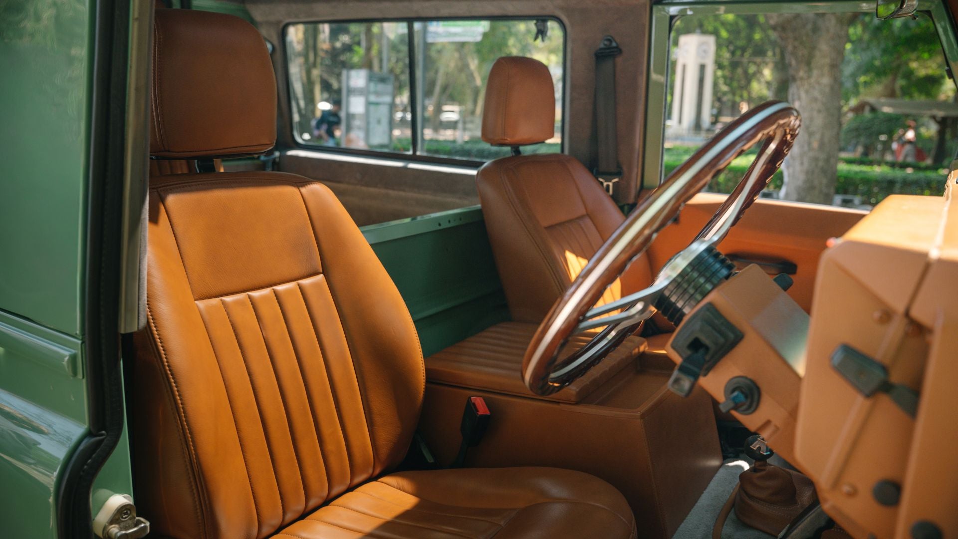 Land Rover Defender 90 1990