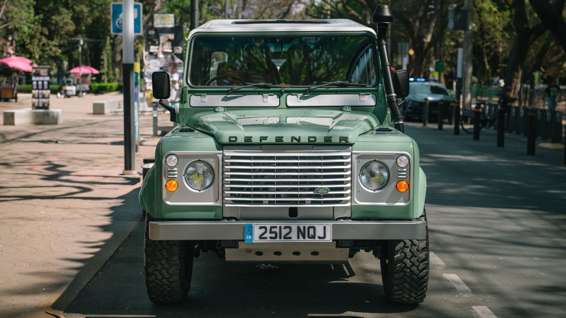 Land Rover Defender 90 1990