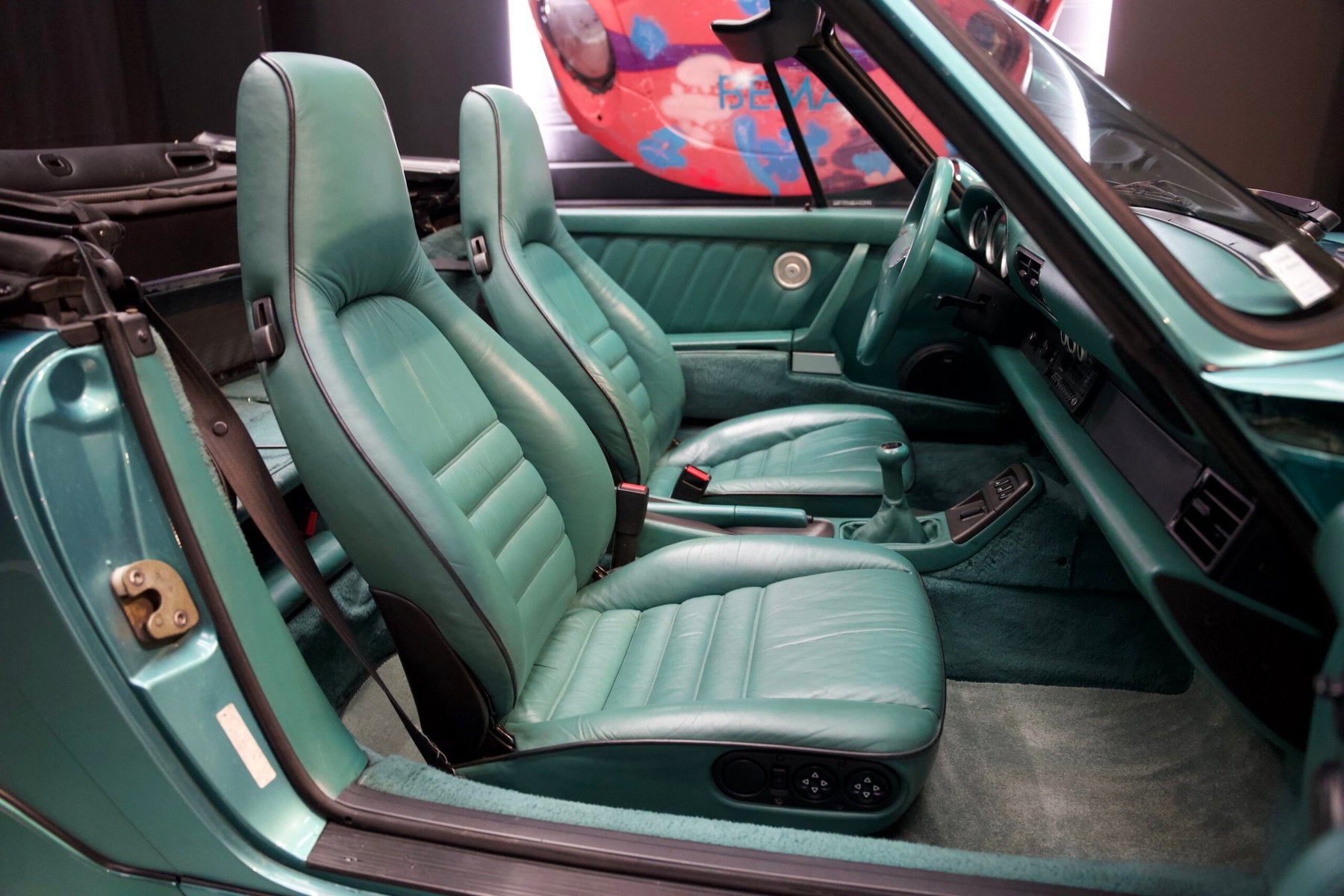 Porsche 964 Carrera 2 Cabriolet Turbo Look 1992
