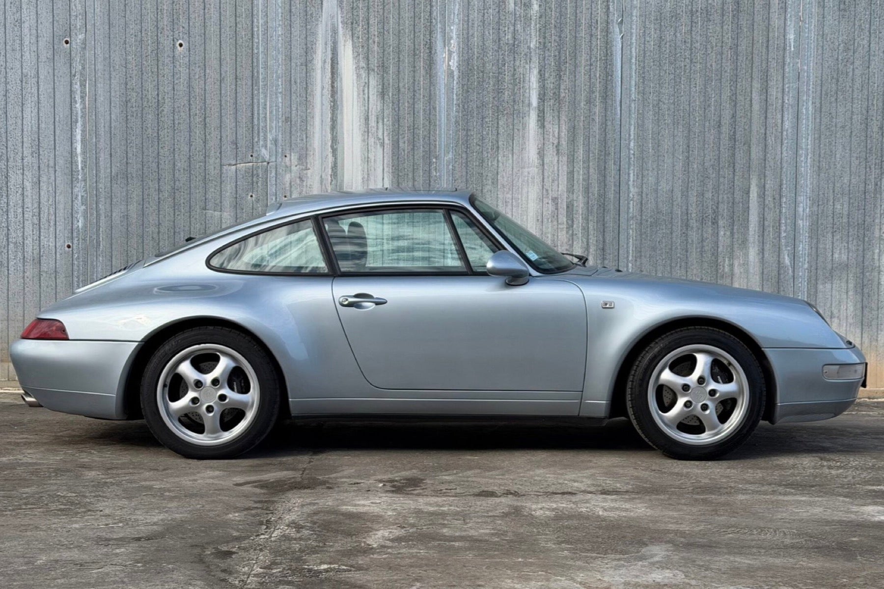 Porsche 993 Carrera 2 1994 — Polar Silver