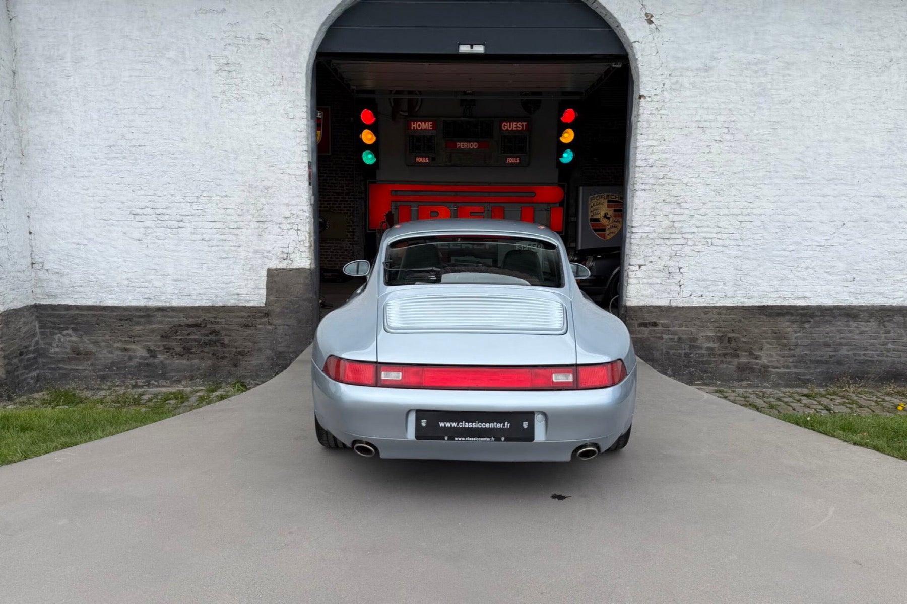 Porsche 993 Carrera 2 1994 — Polar Silver