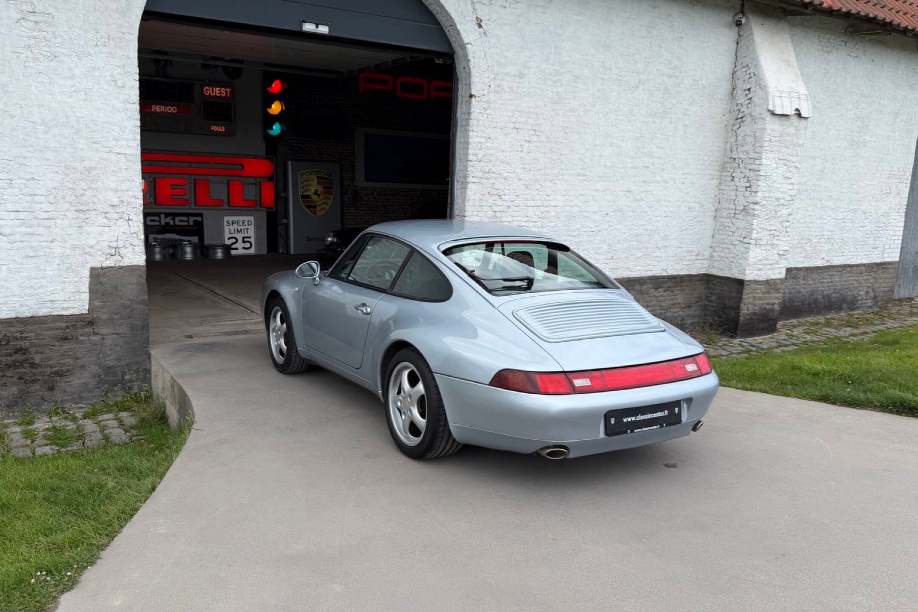 Porsche 993 Carrera 2 1994 — Polar Silver