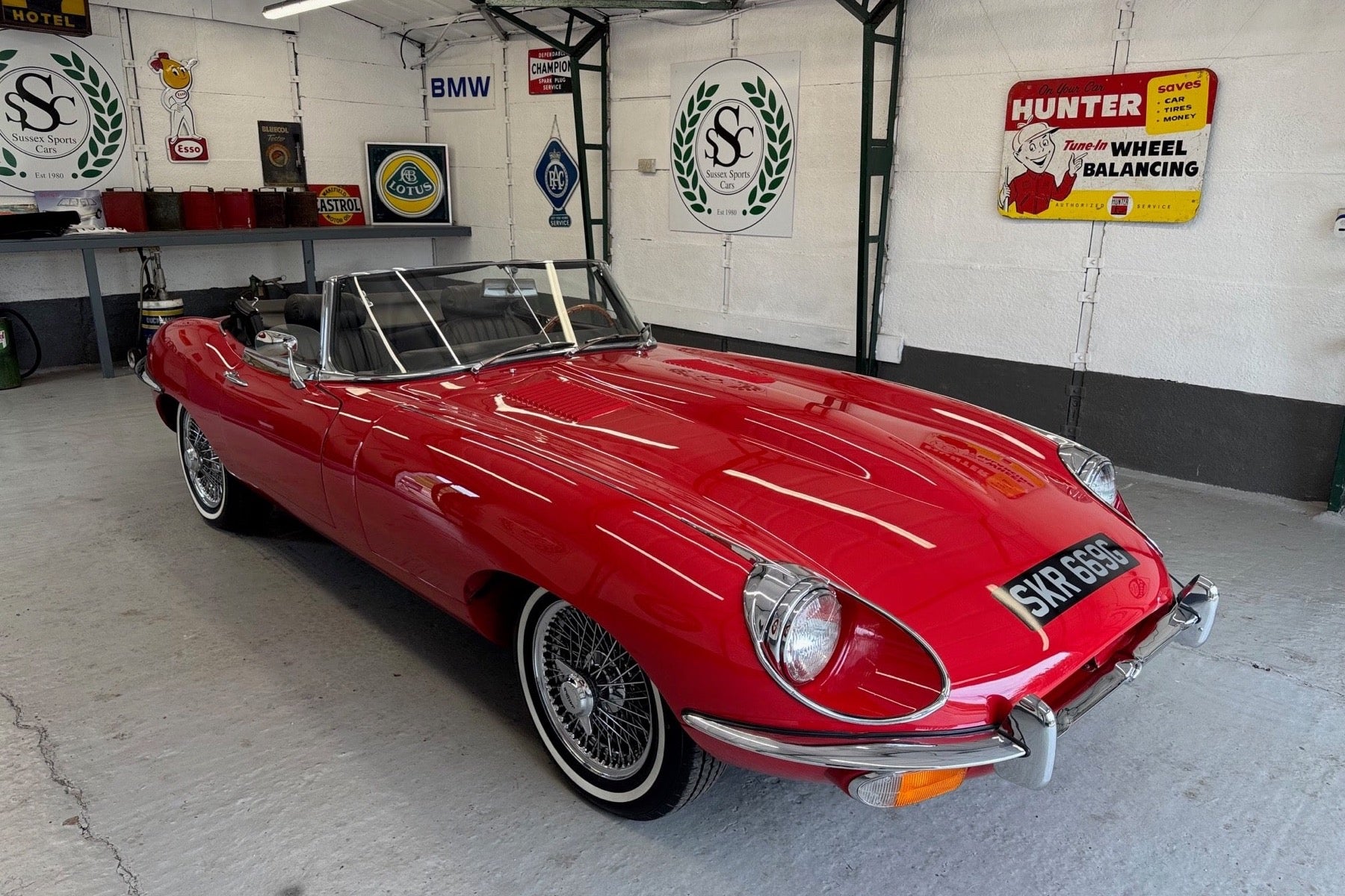 Jaguar E-Type Series 2 Roadster 1969 rojo - imagen principal