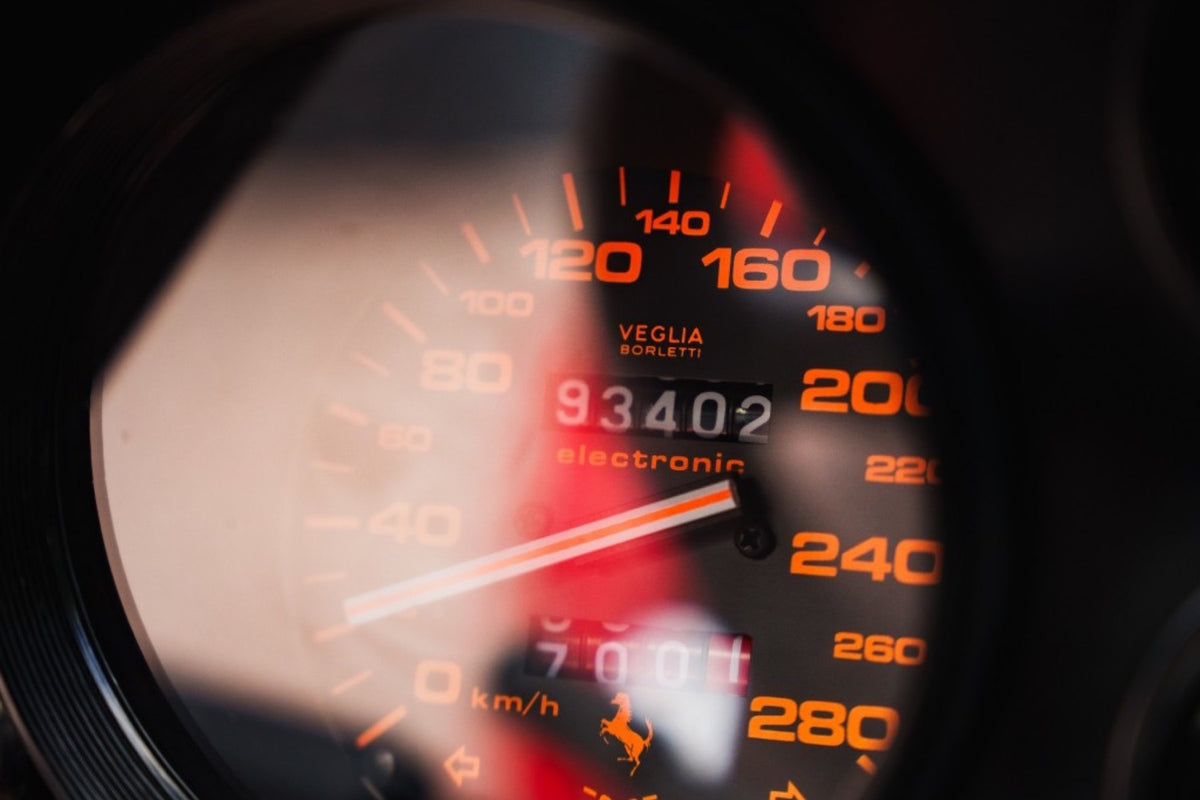Ferrari 328 GTS 1987, velocimetro