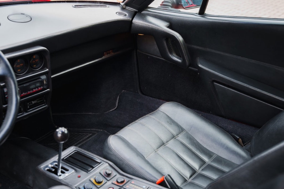 Ferrari 328 GTS 1987, habitaculo