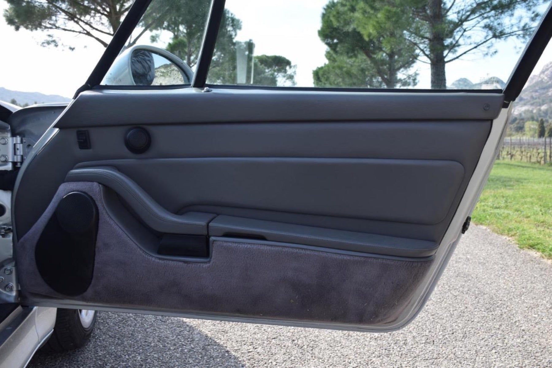 Porsche 993 Carrera 4S 1996 — Gris