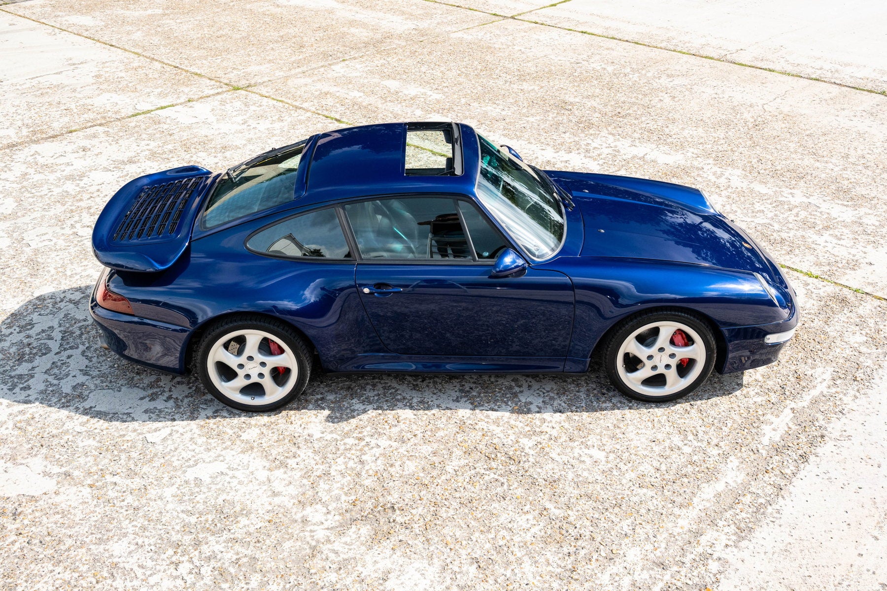 Porsche 993 Turbo 1995 — Iris Blue