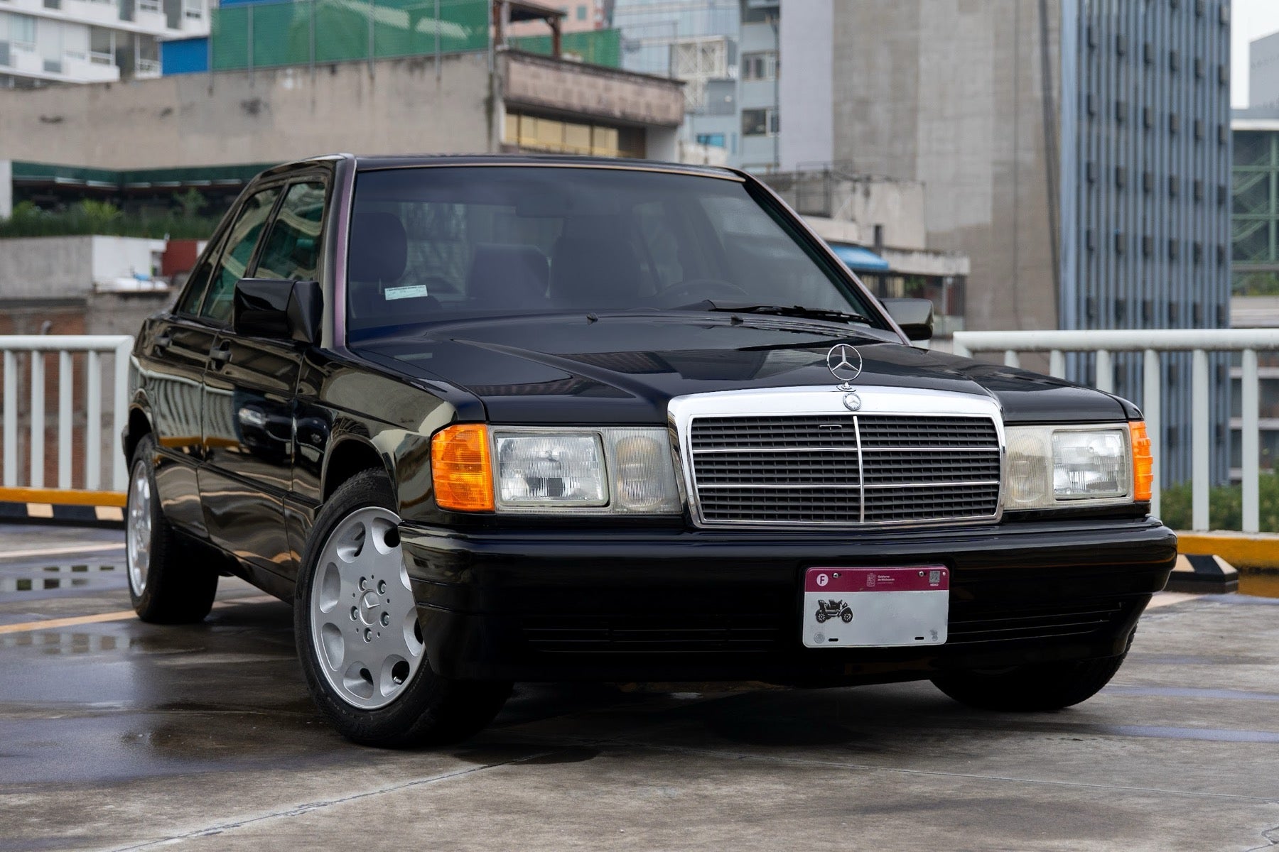 Mercedes-Benz 190E 2.6 1993 negro - foto 21