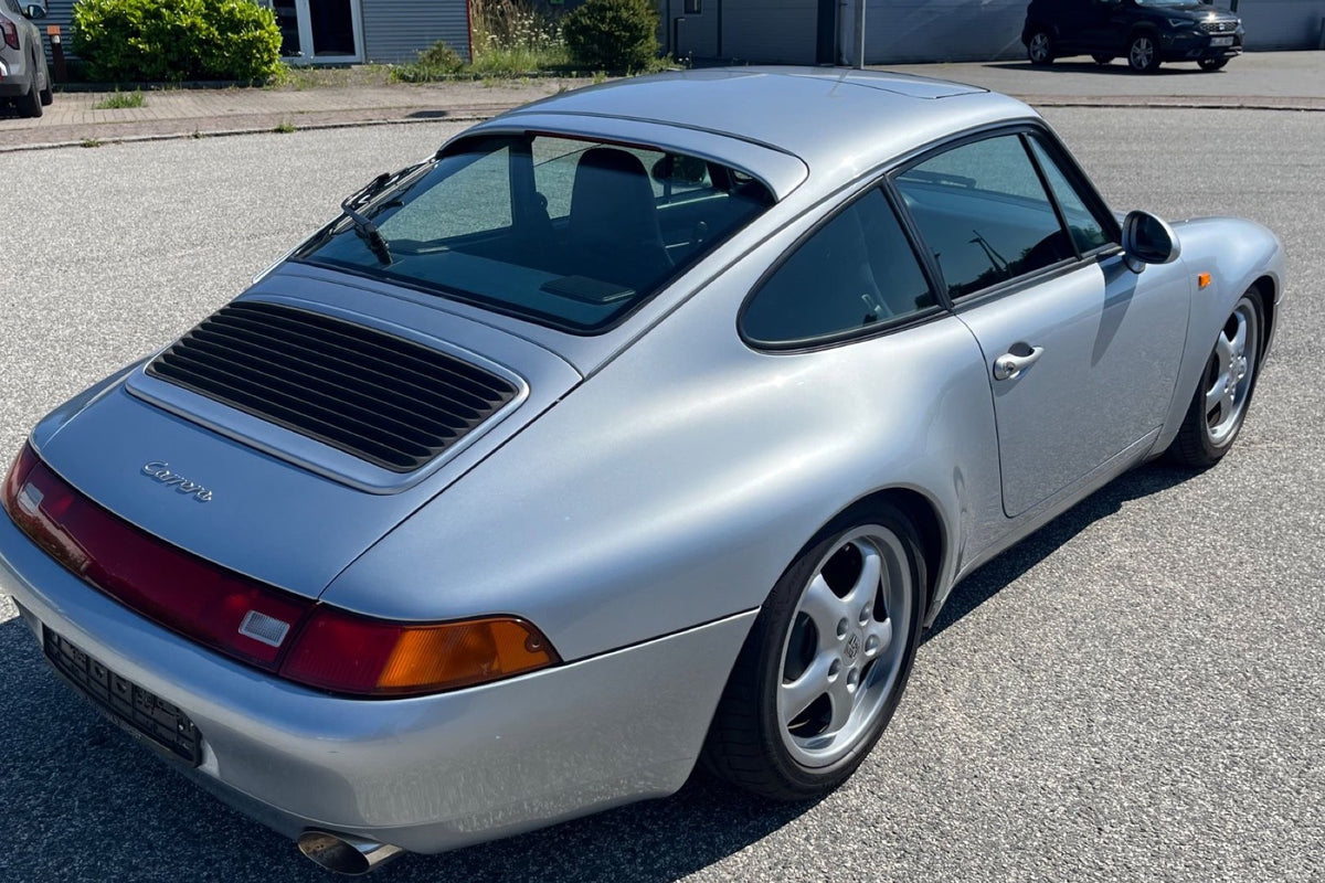 Porsche 993 Carrera 2 Tiptronic 1994 — Polar Silver
