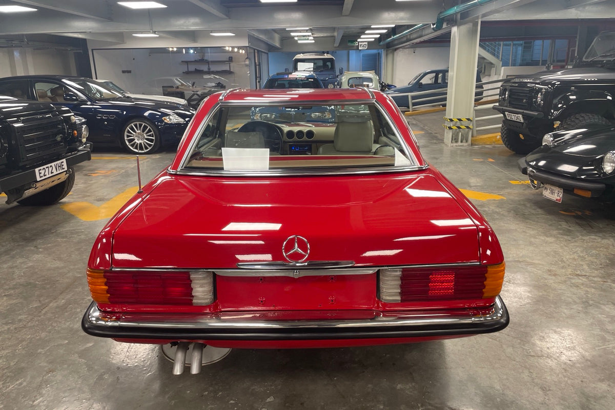 Mercedes 560 SL 1989, frontal tres cuartos lado izquierdo
