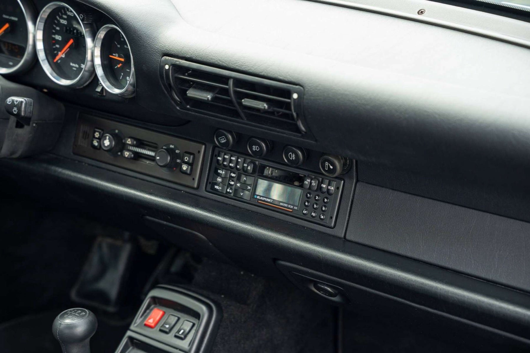 Porsche 993 Carrera 4 1996 Polar Silver - foto 19