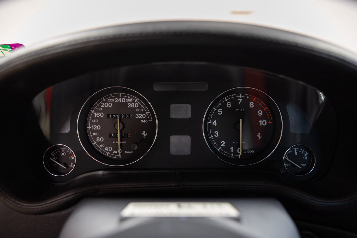 Ferrari 550 Maranello 1997, cuadro de instrumentos