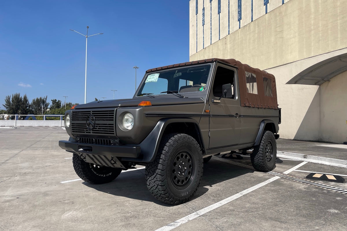 Mercedes-Benz 230 GE Steyr-Puch 1993, vista frontal tres cuartos