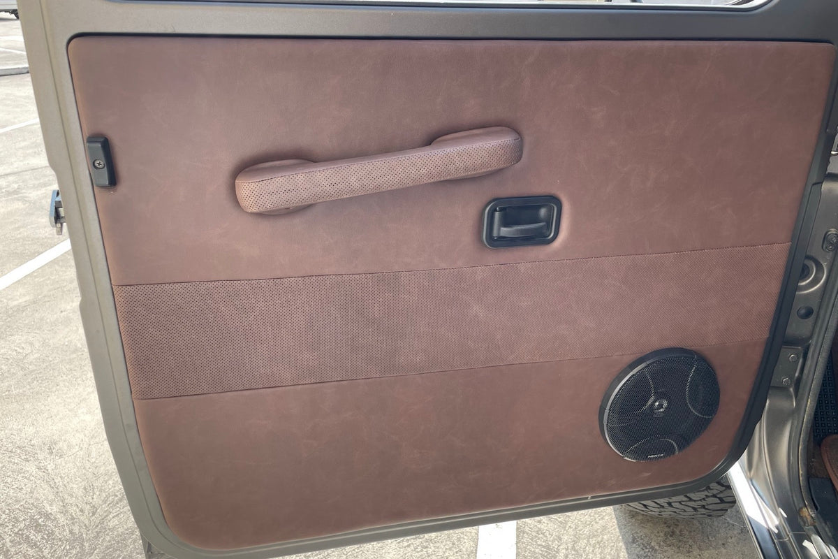 Mercedes-Benz 230 GE Steyr-Puch 1993, panel de puerta en piel