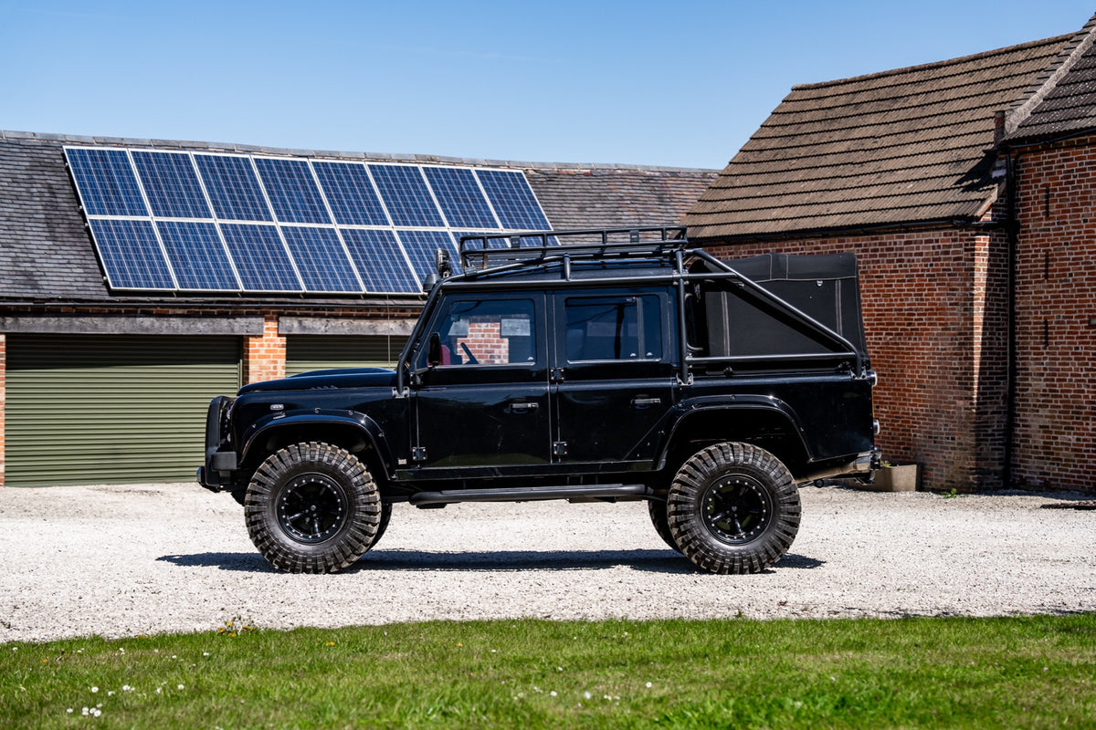Land Rover Defender 110 Spectre Replica negro - foto 5