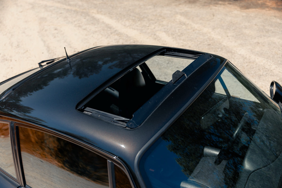 Porsche 993 Carrera 2 Tiptronic 1994 — Negro
