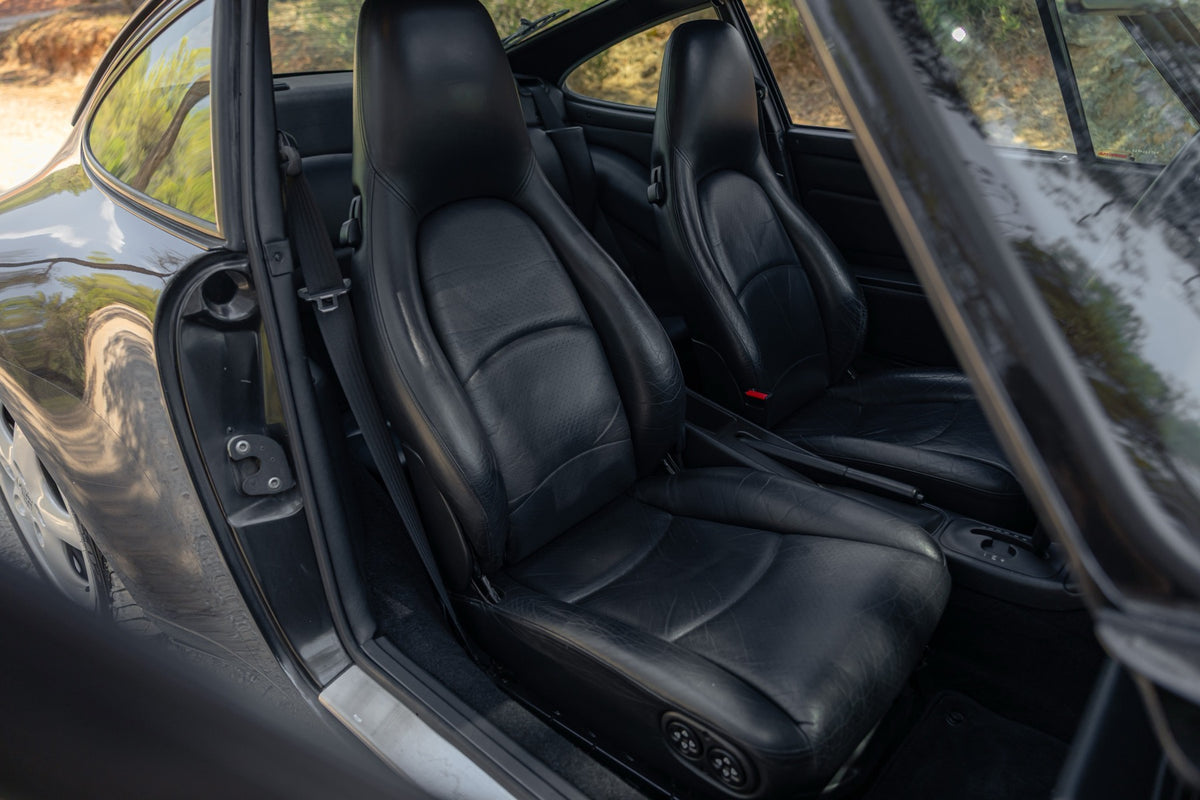 Porsche 993 Carrera 2 Tiptronic 1994 — Negro