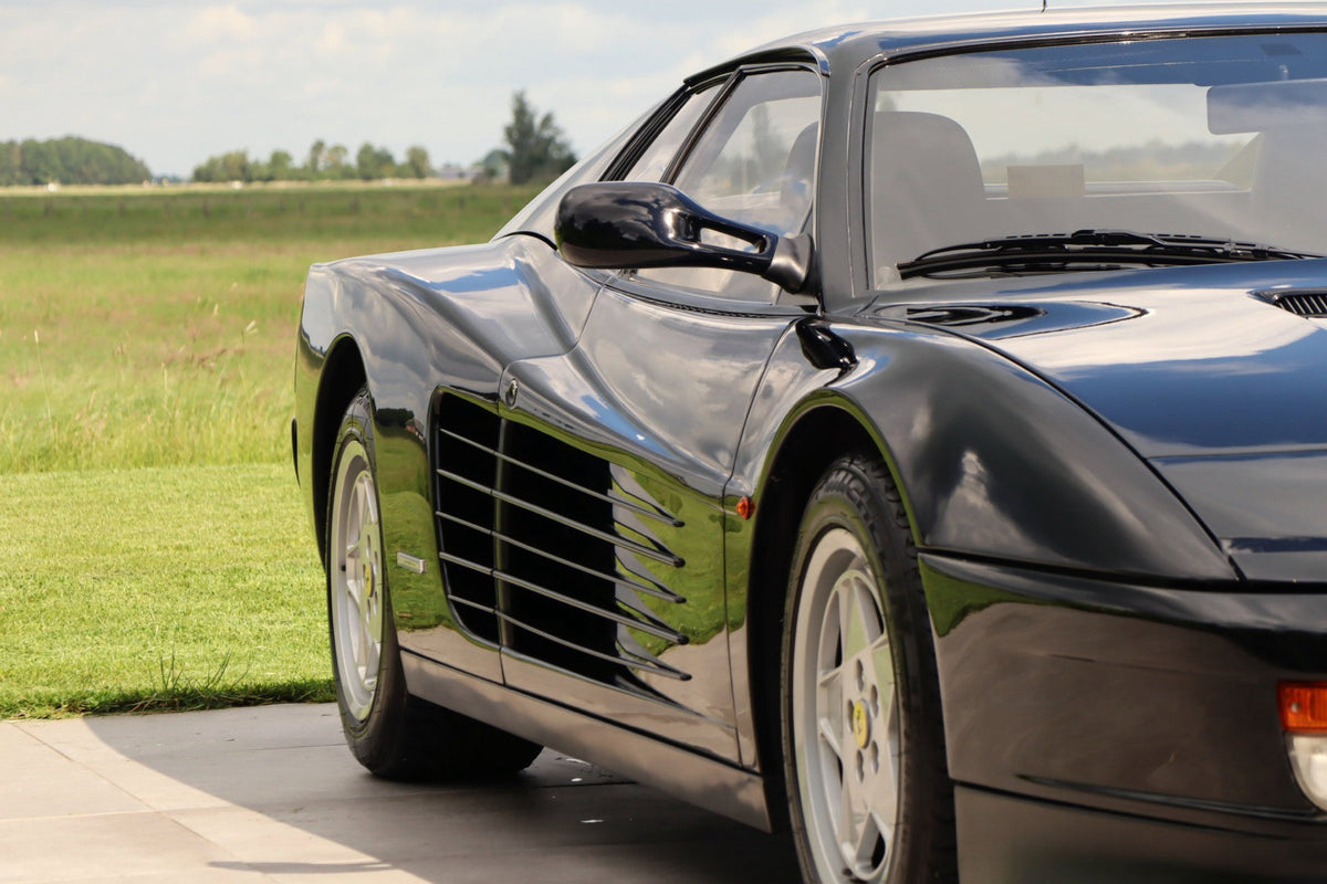 Ferrari Testarossa 1990, frontal tres cuartos