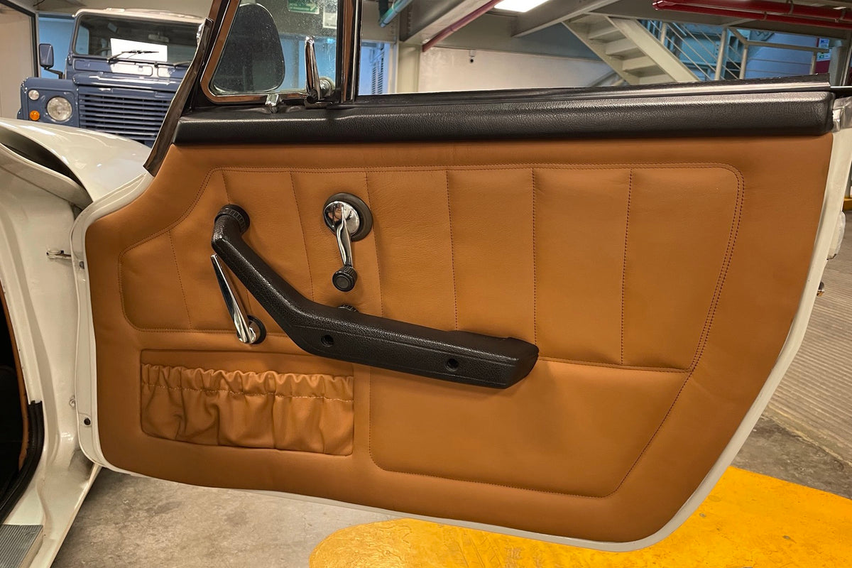 Volvo P1800 1972, panel de puerta