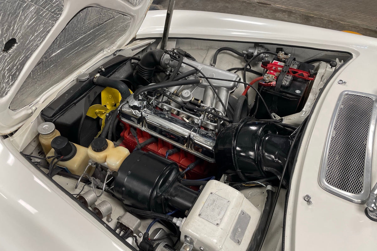 Volvo P1800 1972, motor B20E de inyeccion